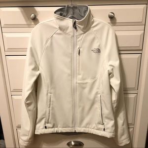 WOMENS NORTH FACE JACKET size medium